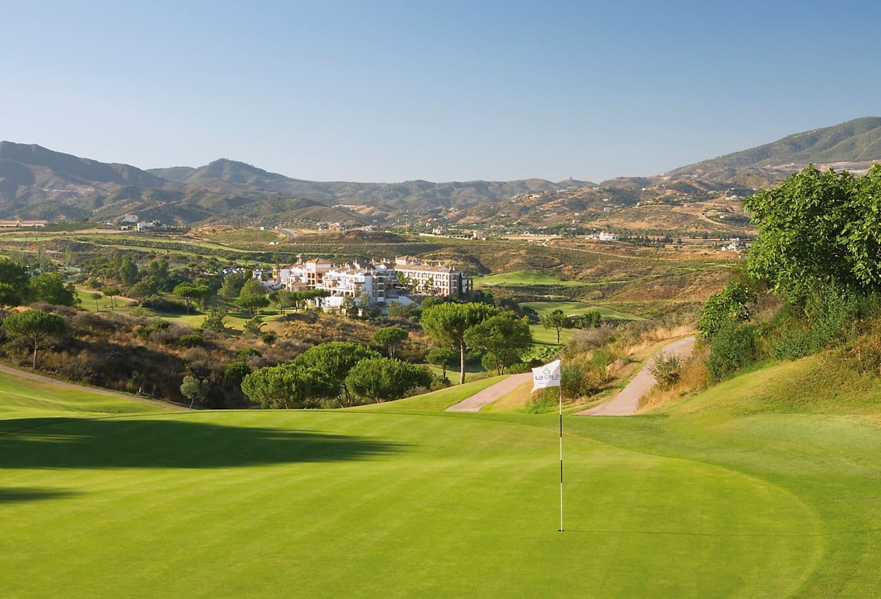 Adosado de 3 habitaciones en La Cala de Mijas en venta con piscina garaje - 641.000 € (Ref: 9829804)