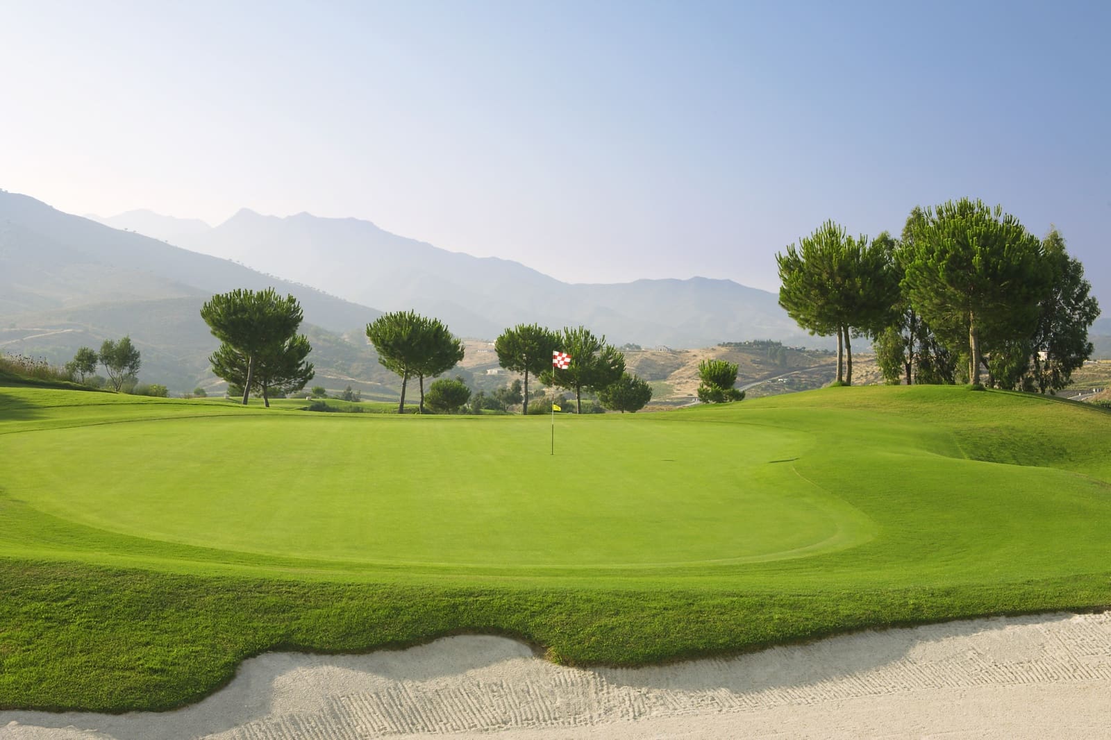 Adosado de 3 habitaciones en La Cala de Mijas en venta con piscina garaje - 641.000 € (Ref: 9829804)