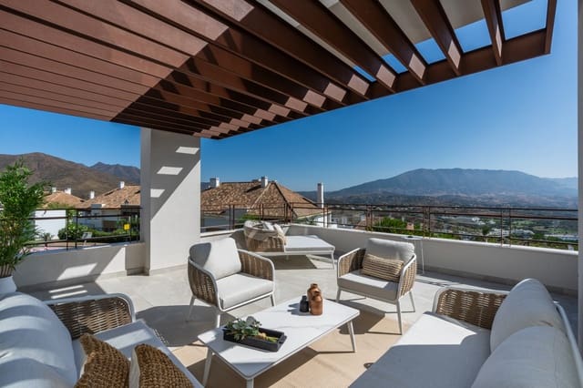 Adosado de 3 habitaciones en La Cala de Mijas, Mijas en venta con piscina garaje - 641.000 € (Ref: 9829804)