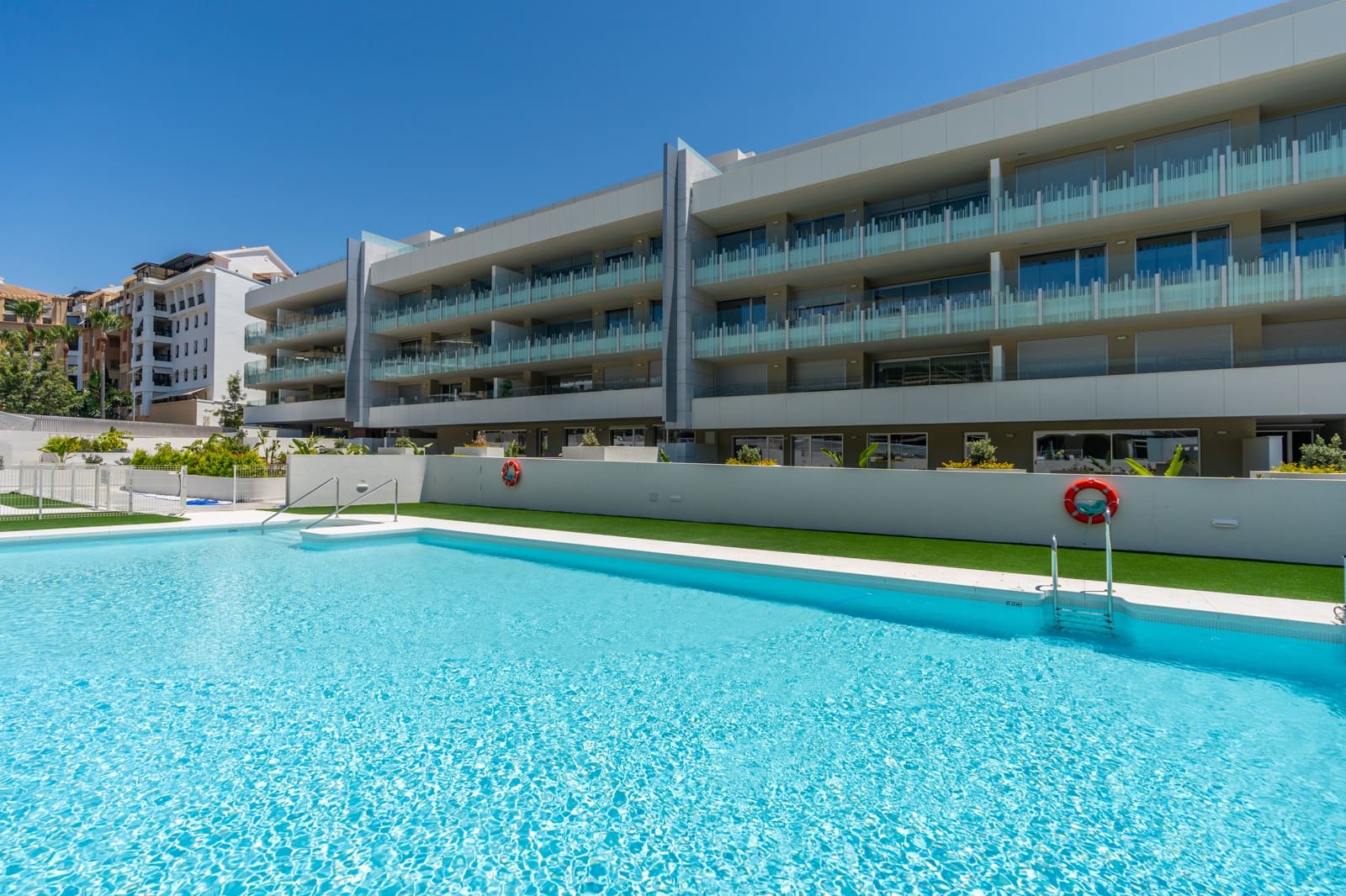 4 bedroom Penthouse for sale in San Pedro de Alcantara with pool garage - € 1,490,000 (Ref: 9829806)