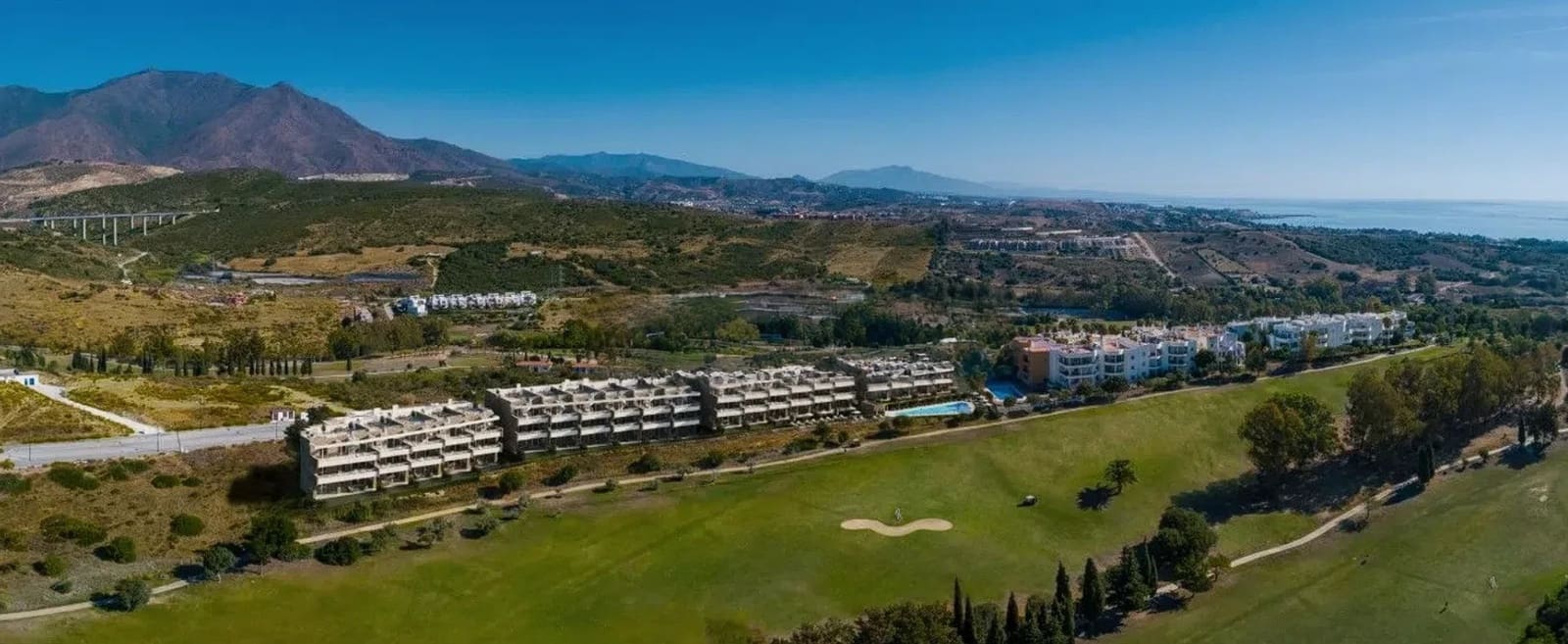2 bedroom Penthouse for sale in Estepona with pool garage - € 430,000 (Ref: 9829807)