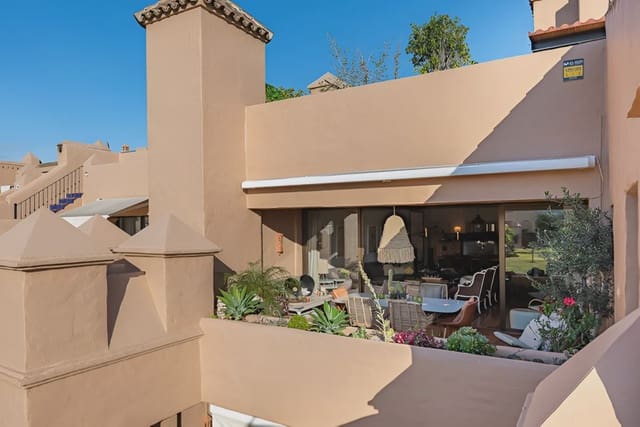 3 bedroom Penthouse for sale in Atalaya-Isdabe, Estepona with pool garage - € 835,000 (Ref: 9829814)