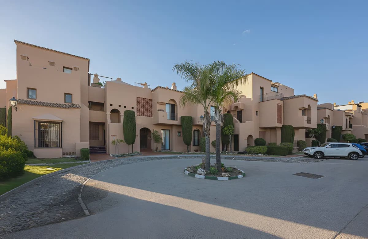 3 Zimmer Penthouse zu verkaufen in Atalaya-Isdabe mit Pool Garage - 835.000 € (Ref: 9829814)