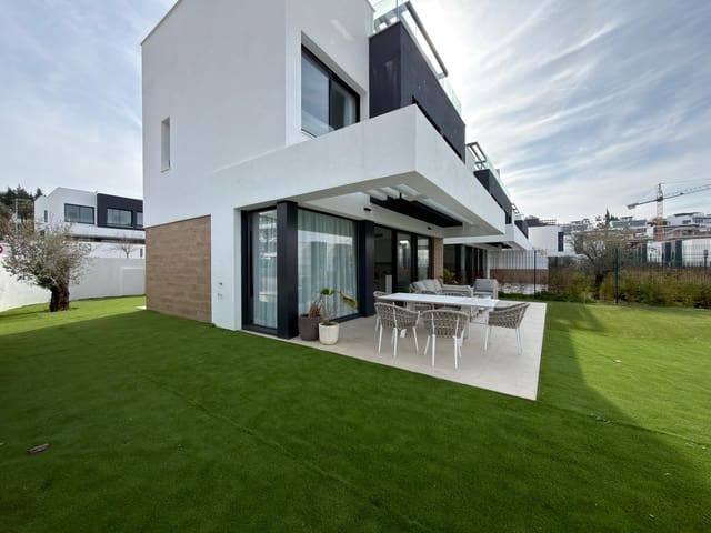 3 Zimmer Villa zu verkaufen in Atalaya-Isdabe, Estepona mit Pool Garage - 900.000 € (Ref: 9829819)