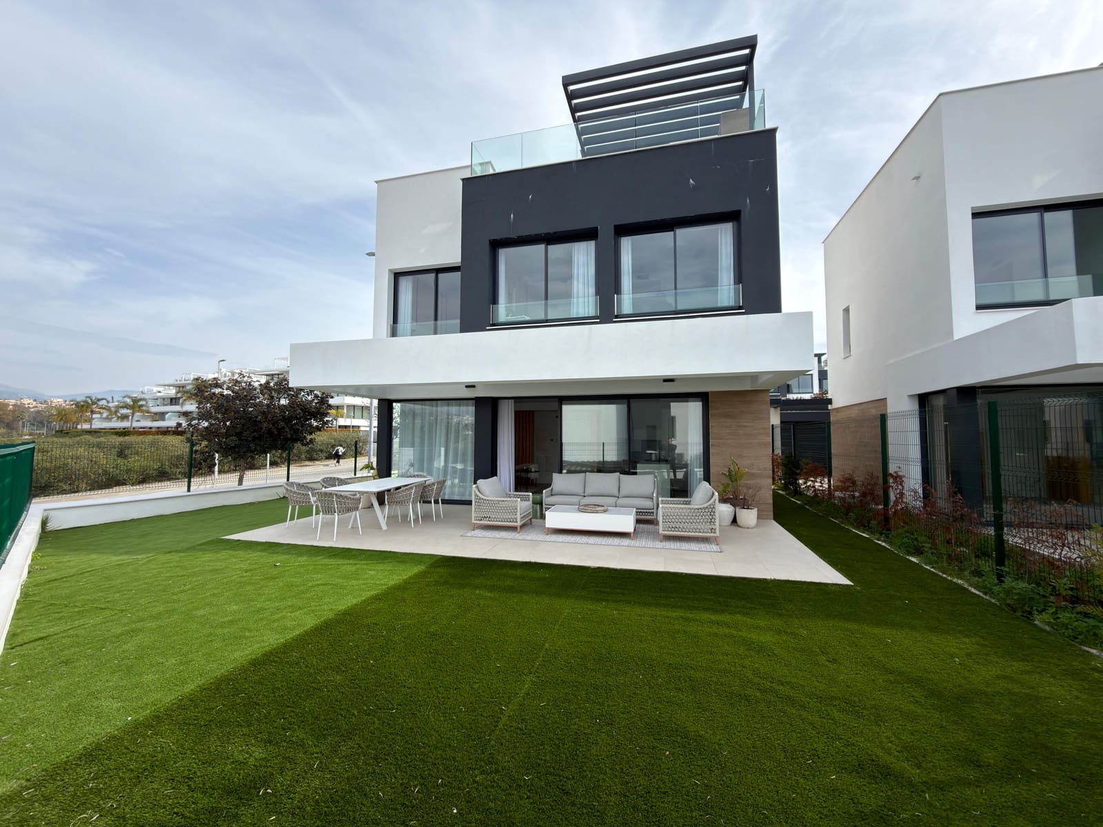 3 Zimmer Villa zu verkaufen in Atalaya-Isdabe mit Pool Garage - 900.000 € (Ref: 9829819)