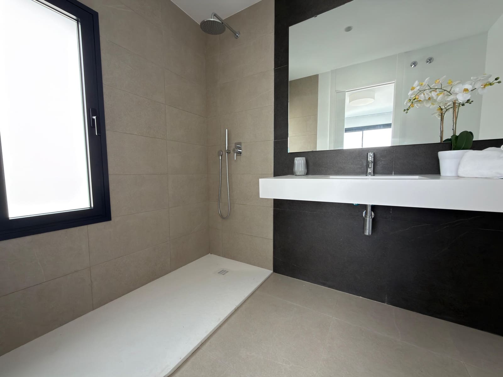 3 Zimmer Villa zu verkaufen in Atalaya-Isdabe mit Pool Garage - 900.000 € (Ref: 9829819)