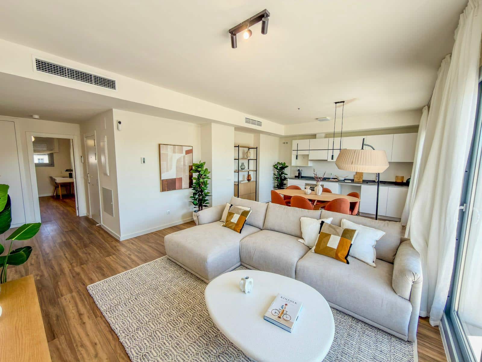 4 bedroom Penthouse for sale in Estepona with pool garage - € 564,000 (Ref: 9829820)