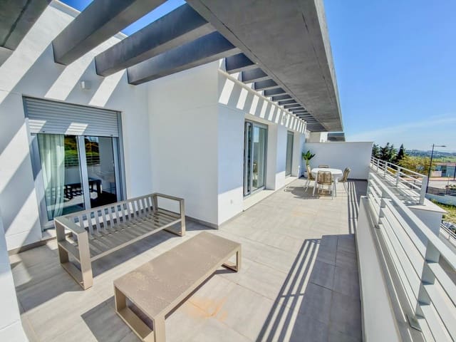 4 soverom Penthouse til salgs i Estepona med svømmebasseng garasje - € 564 000 (Ref: 9829820)
