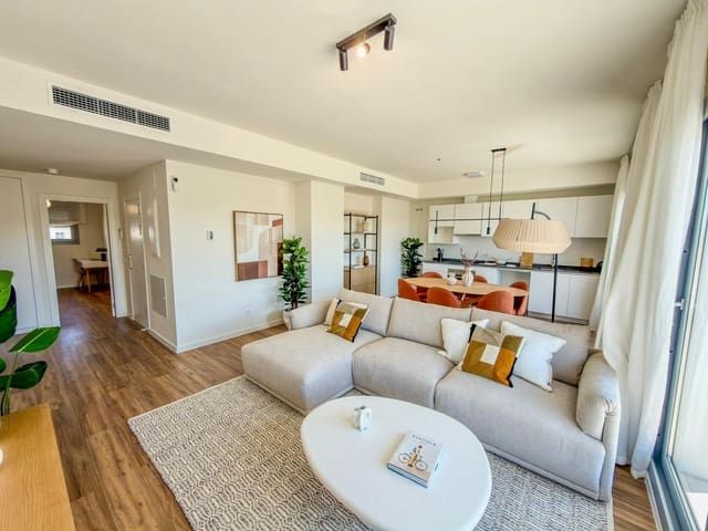 4 soverom Penthouse til salgs i Estepona med svømmebasseng garasje - € 564 000 (Ref: 9829820)