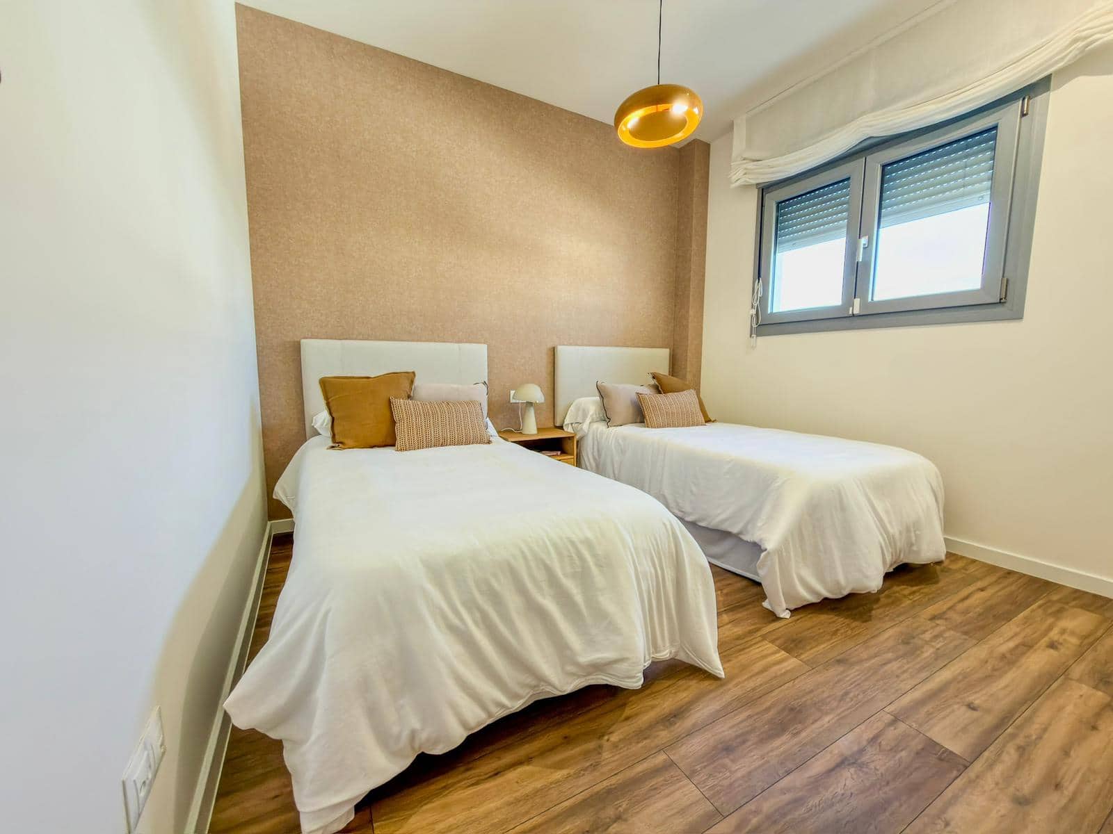 4 bedroom Penthouse for sale in Estepona with pool garage - € 564,000 (Ref: 9829820)