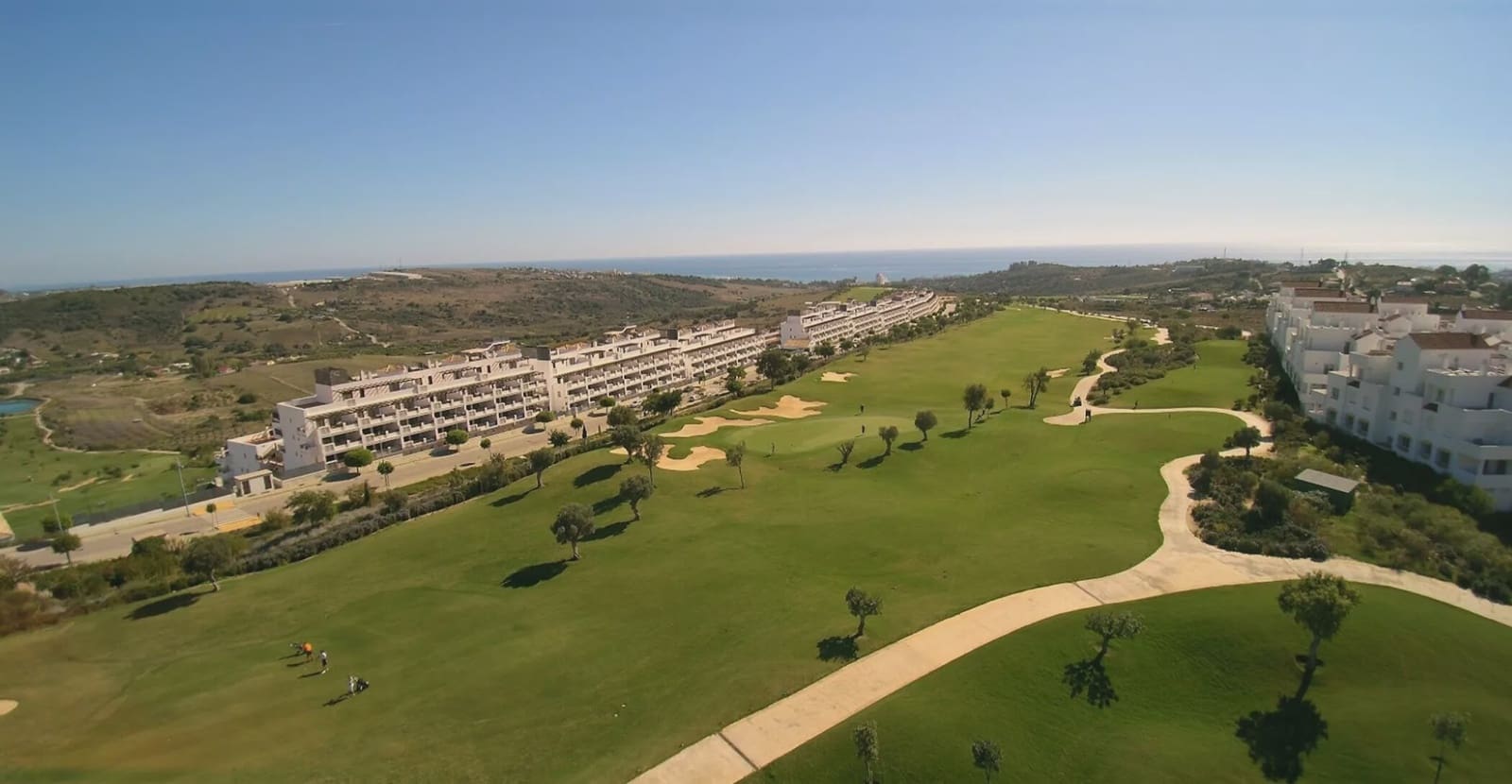 4 bedroom Penthouse for sale in Estepona with pool garage - € 564,000 (Ref: 9829820)