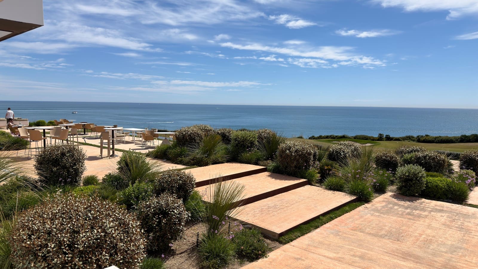 2 bedroom Apartment for sale in La Alcaidesa with pool garage - € 549,000 (Ref: 9829821)