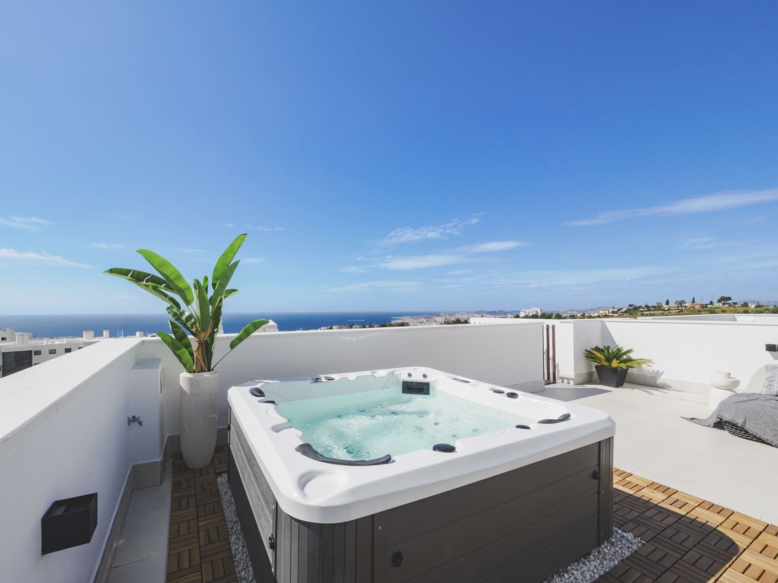 2 soveværelse Penthouse til salg i Fuengirola med swimmingpool garage - € 599.000 (Ref: 9829824)