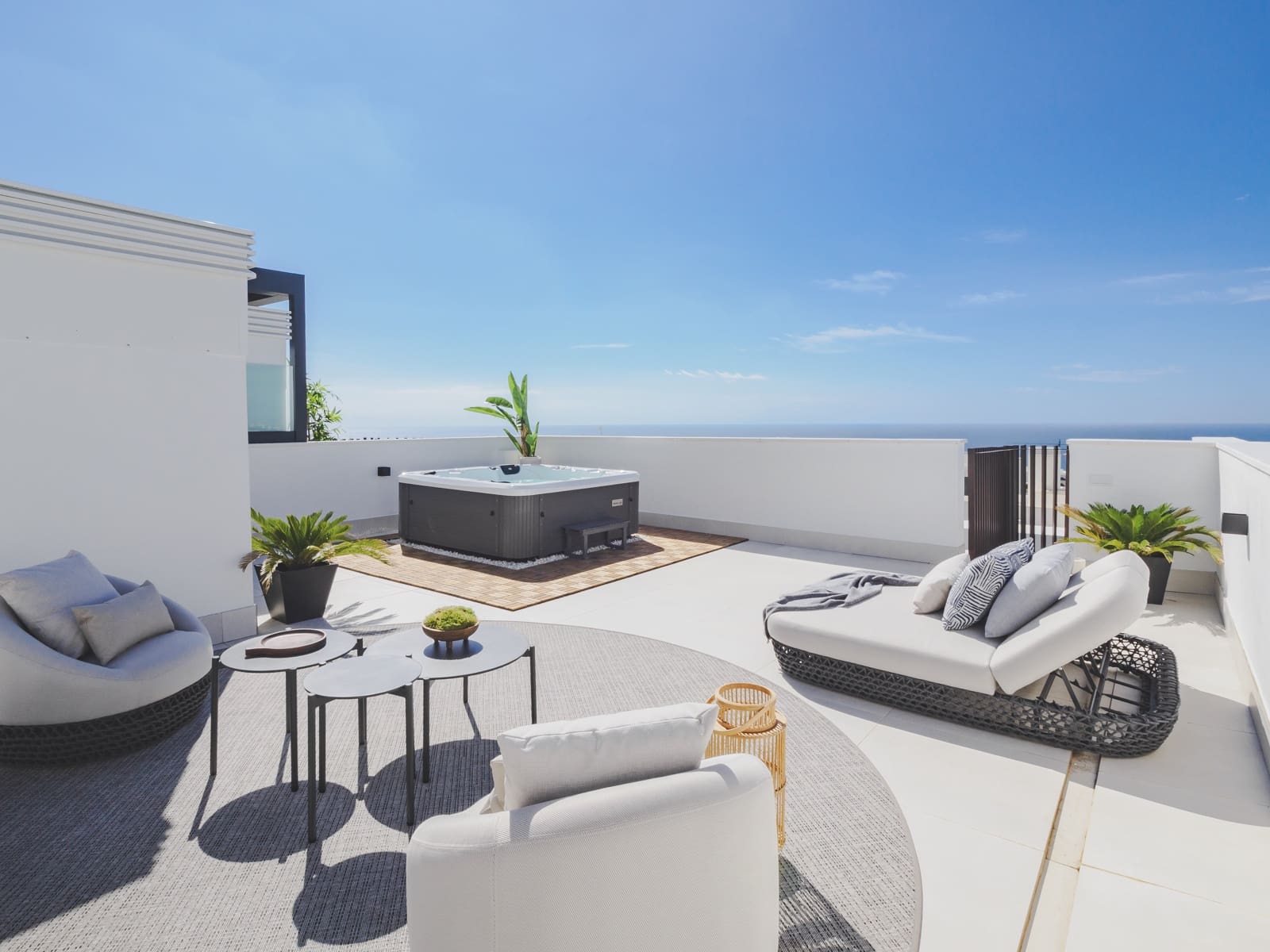 2 soveværelse Penthouse til salg i Fuengirola med swimmingpool garage - € 599.000 (Ref: 9829824)