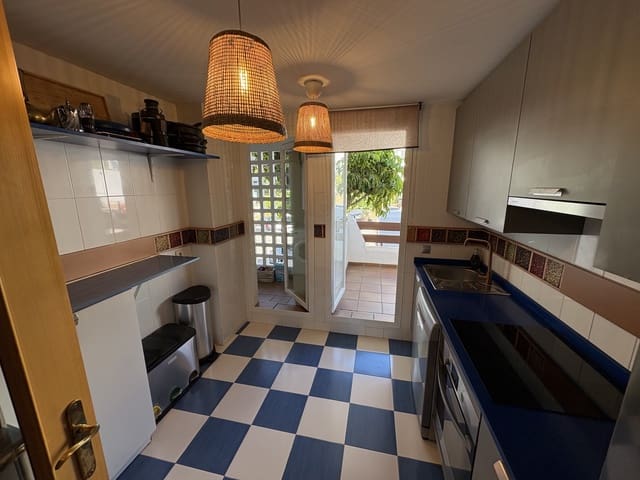2 sypialnia Apartament na sprzedaż w Selwo, Estepona z basenem garażem - 349 000 € (Ref: 9839976)