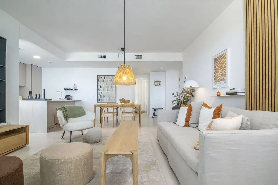 2 bedroom Apartment for sale in Fuengirola with pool garage - € 450,000 (Ref: 9861210)