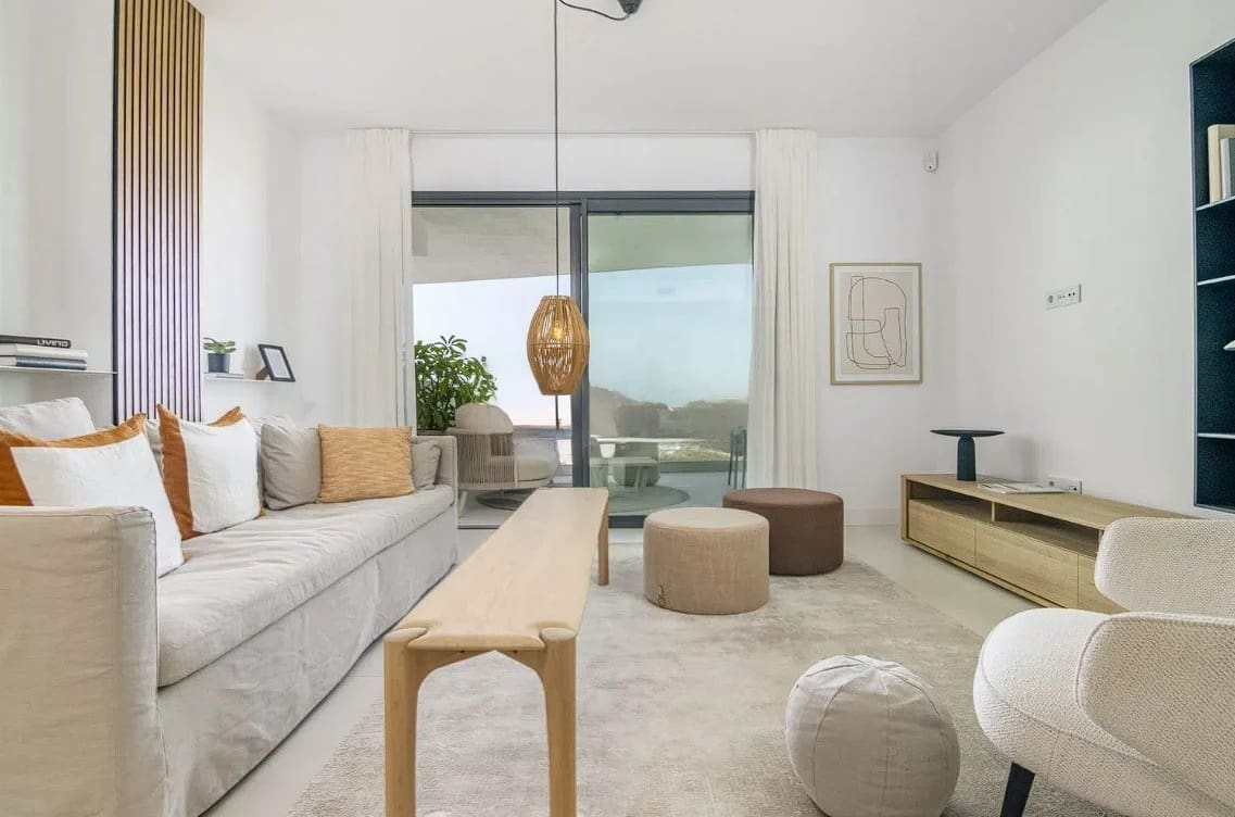 2 bedroom Apartment for sale in Fuengirola with pool garage - € 450,000 (Ref: 9861210)