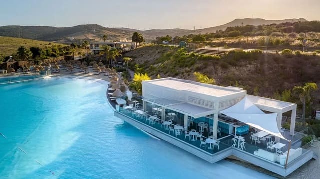 2 chambre Appartement à vendre à Casares avec piscine garage - 600 000 € (Ref: 9912357)