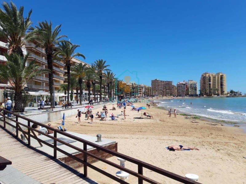 2 quarto Apartamento para venda em Torrevieja - 145 000 € (Ref: 10124336)