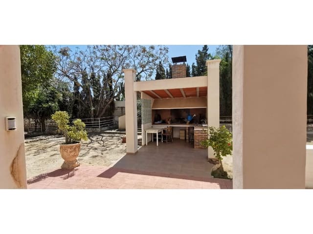 4 soveværelse Villa til salg i La Marina, Elche / Elx med swimmingpool - € 418.000 (Ref: 9922681)