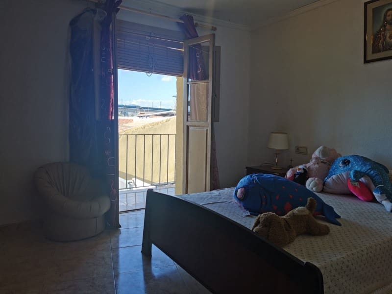 8 bedroom Finca/Country House for sale in Crevillente / Crevillent - € 320,000 (Ref: 9922684)