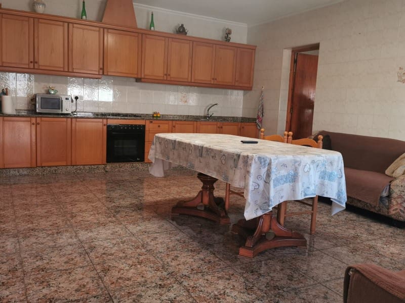 8 bedroom Finca/Country House for sale in Crevillente / Crevillent - € 320,000 (Ref: 9922684)