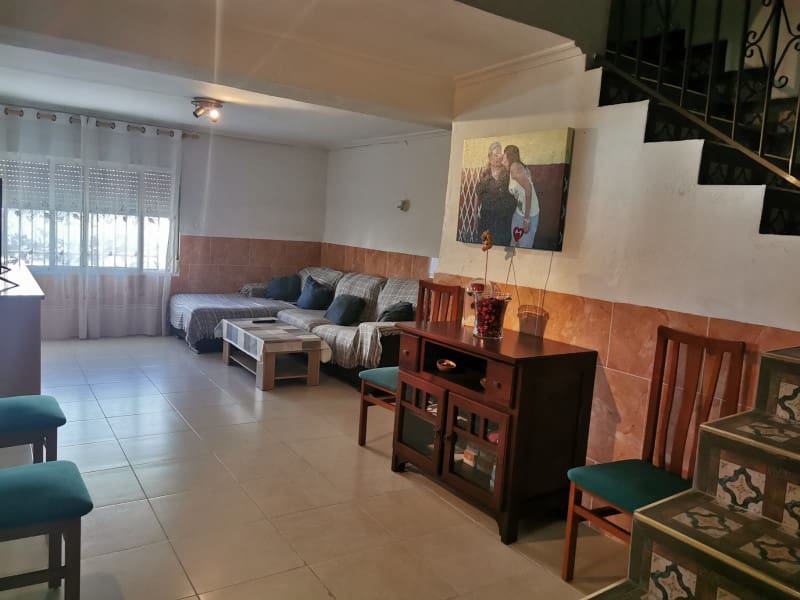 8 bedroom Finca/Country House for sale in Crevillente / Crevillent - € 320,000 (Ref: 9922684)