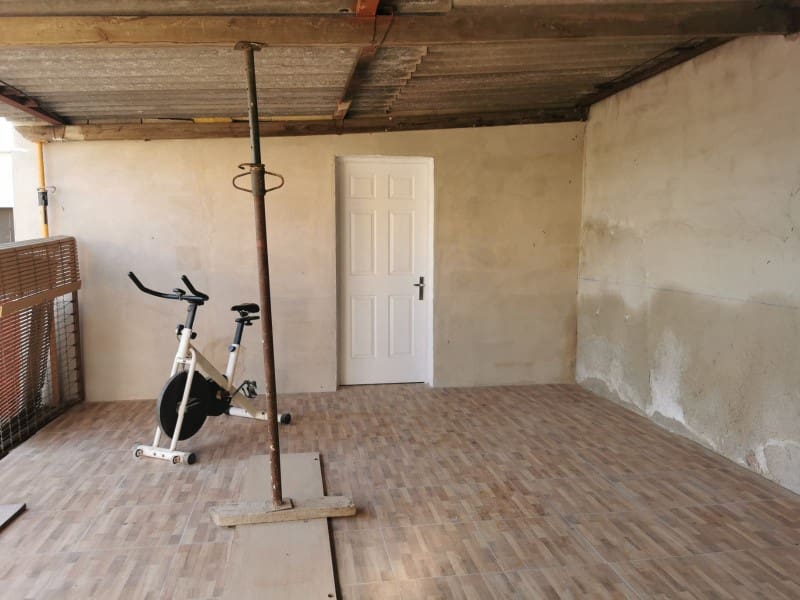 8 bedroom Finca/Country House for sale in Crevillente / Crevillent - € 320,000 (Ref: 9922684)