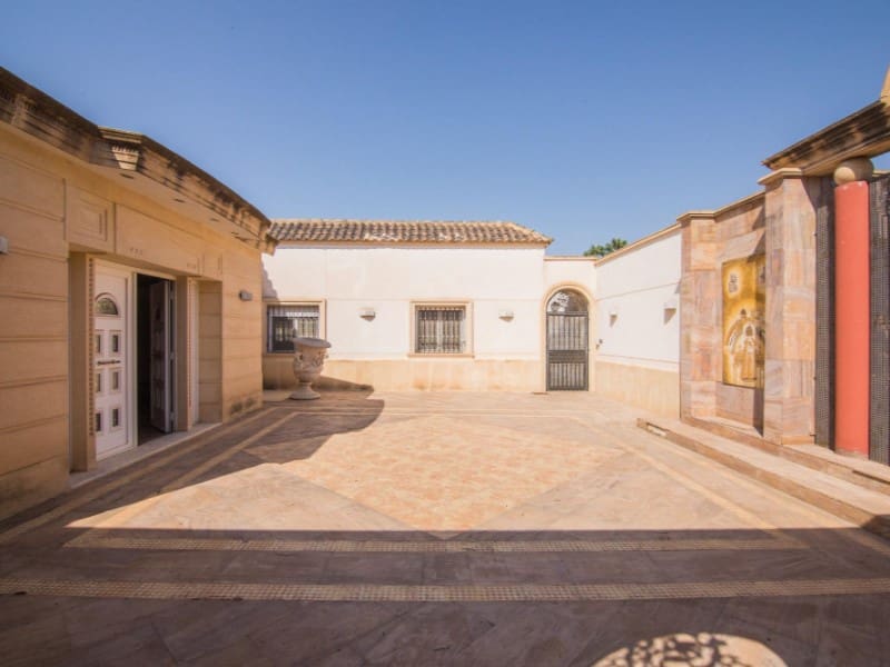 7 soveværelse Villa til salg i Elche / Elx med swimmingpool garage - € 1.650.000 (Ref: 9931534)