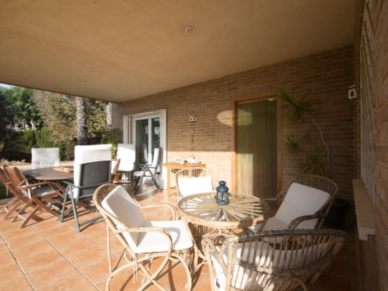 Chalet de 5 habitaciones en Elche / Elx en venta con piscina garaje - 677.000 € (Ref: 9931535)