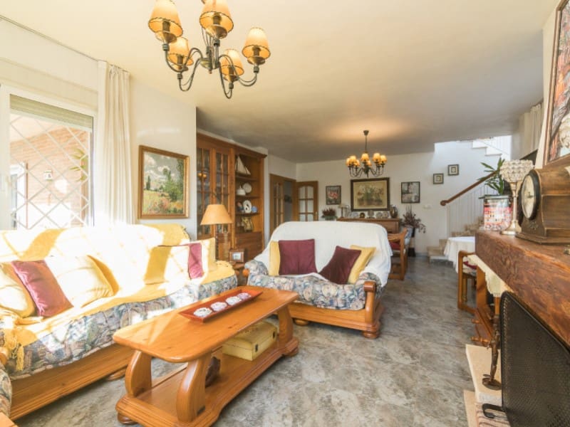 Chalet de 5 habitaciones en Elche / Elx en venta con piscina garaje - 677.000 € (Ref: 9931535)