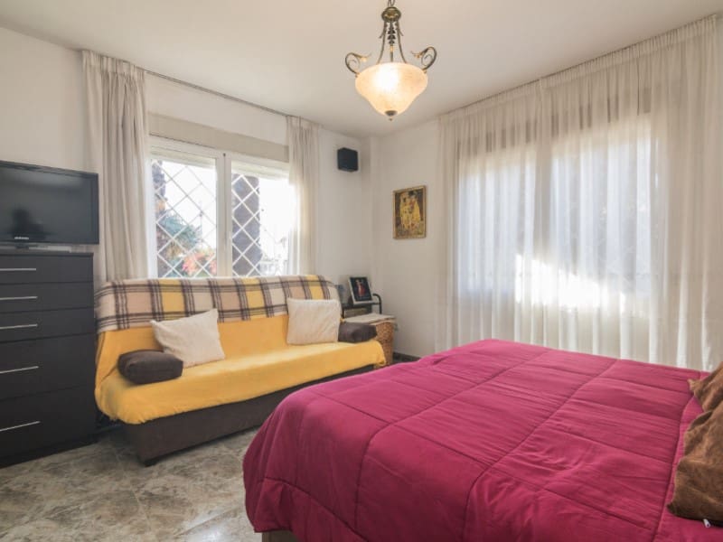 Chalet de 5 habitaciones en Elche / Elx en venta con piscina garaje - 677.000 € (Ref: 9931535)