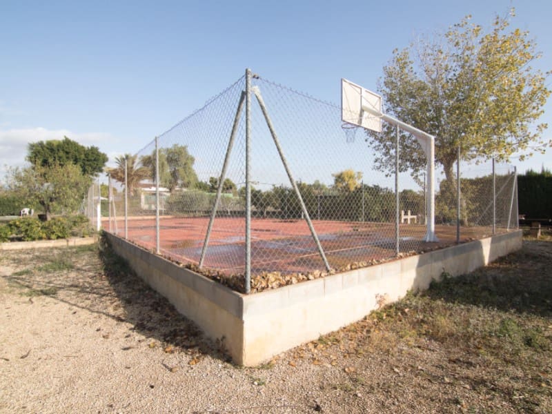 Chalet de 5 habitaciones en Elche / Elx en venta con piscina garaje - 677.000 € (Ref: 9931535)