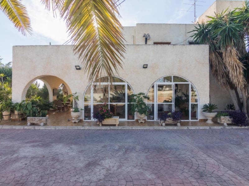 5 soveværelse Villa til salg i Elche / Elx med garage - € 448.000 (Ref: 9931537)
