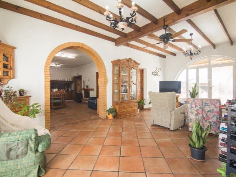 5 soveværelse Villa til salg i Elche / Elx med garage - € 448.000 (Ref: 9931537)