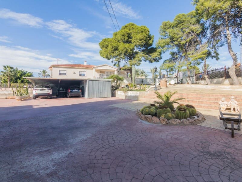 5 soveværelse Villa til salg i Elche / Elx med garage - € 448.000 (Ref: 9931537)