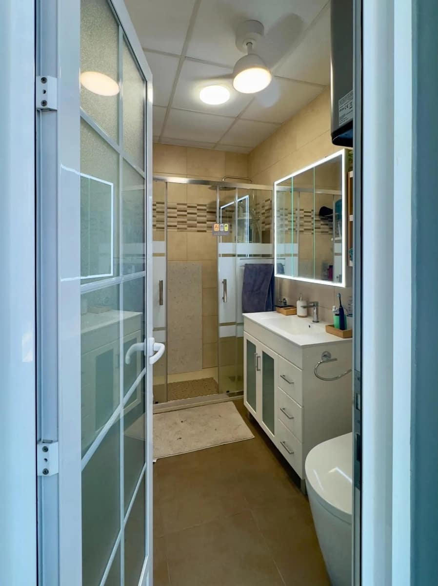Apartamento de 3 habitaciones en Alicante / Alacant ciudad en venta con garaje - 220.000 € (Ref: 10007968)