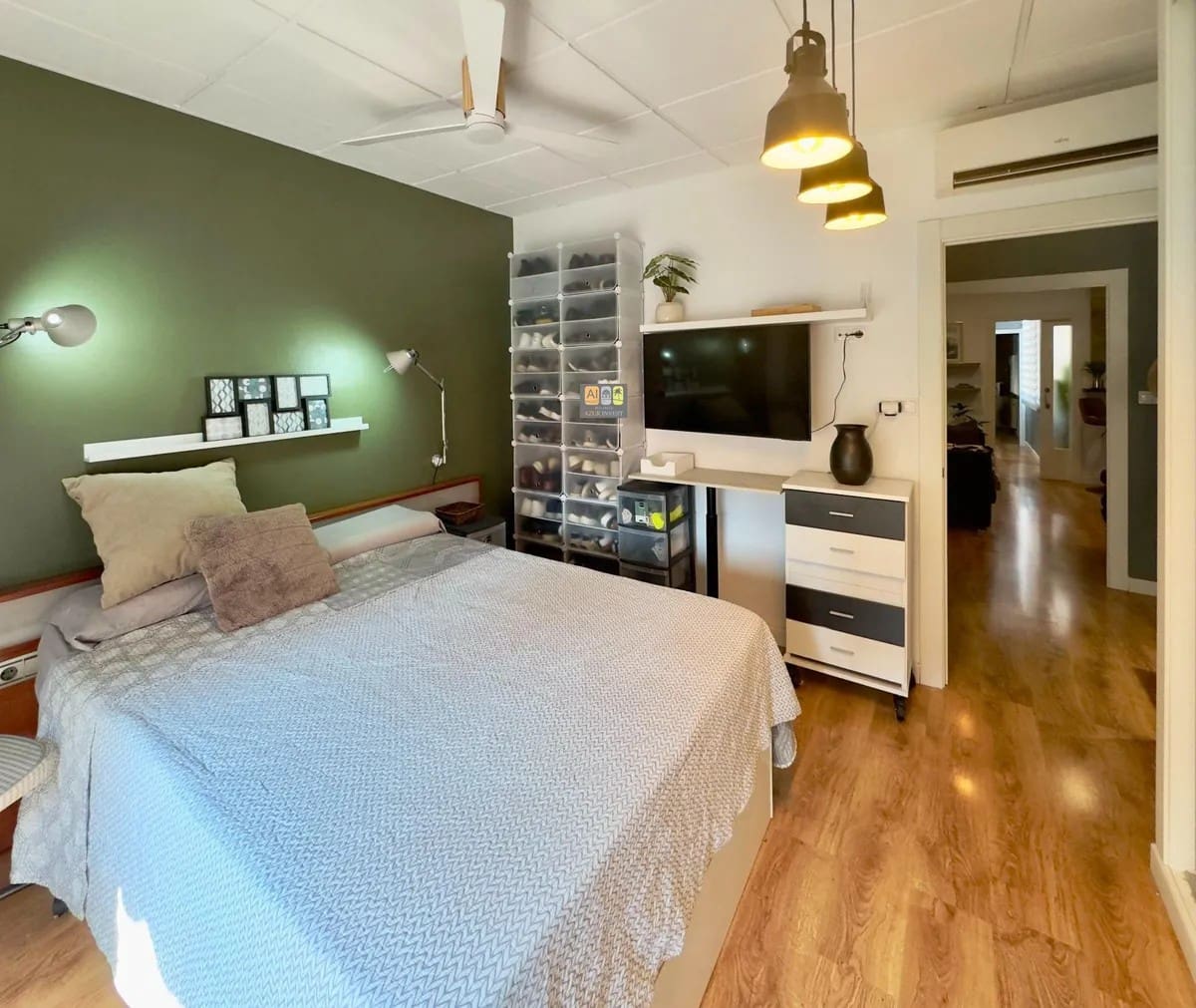 Apartamento de 3 habitaciones en Alicante / Alacant ciudad en venta con garaje - 220.000 € (Ref: 10007968)