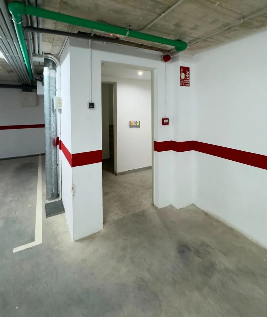 Apartamento de 3 habitaciones en Alicante / Alacant ciudad en venta con garaje - 220.000 € (Ref: 10007968)