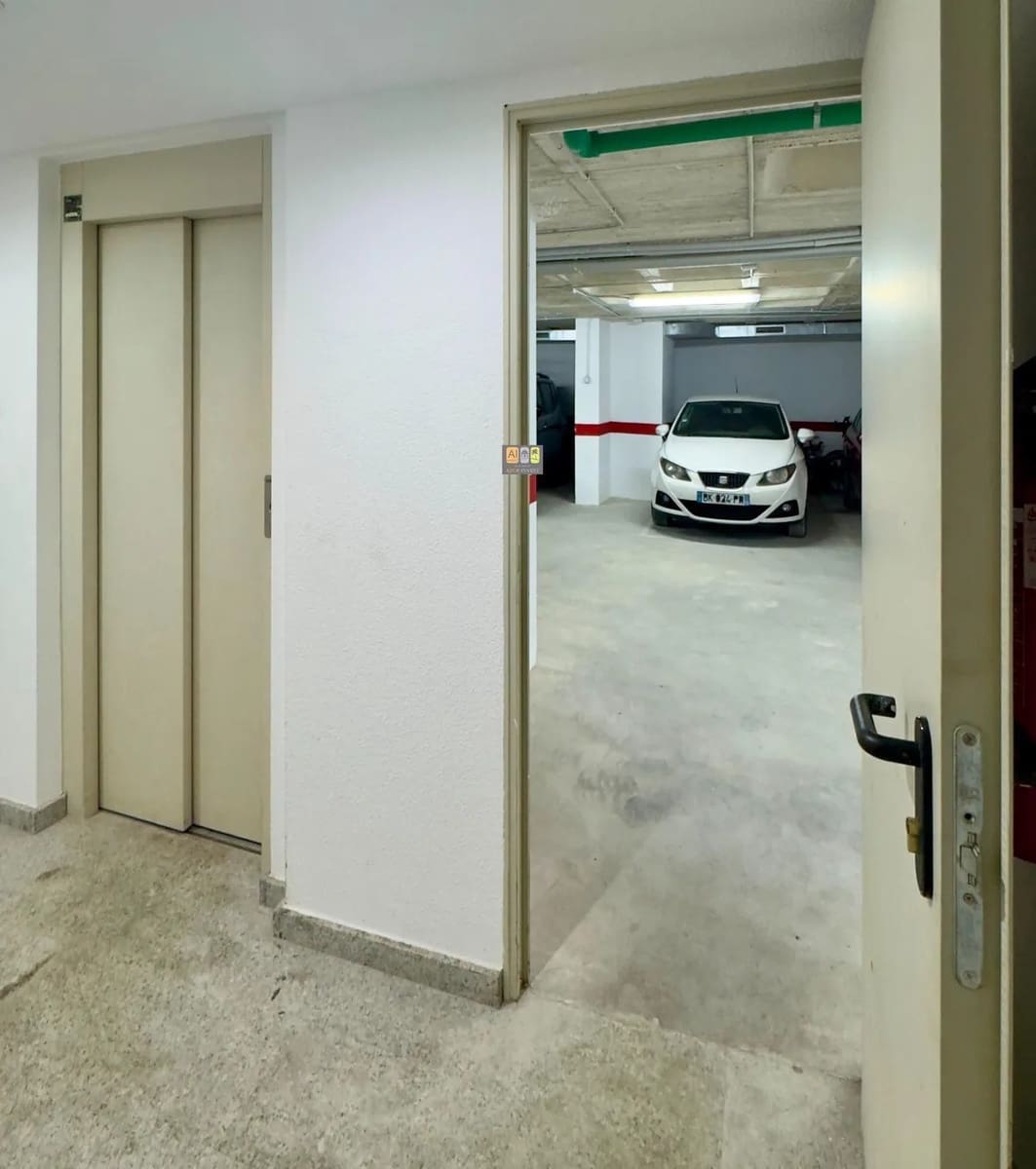 Apartamento de 3 habitaciones en Alicante / Alacant ciudad en venta con garaje - 220.000 € (Ref: 10007968)