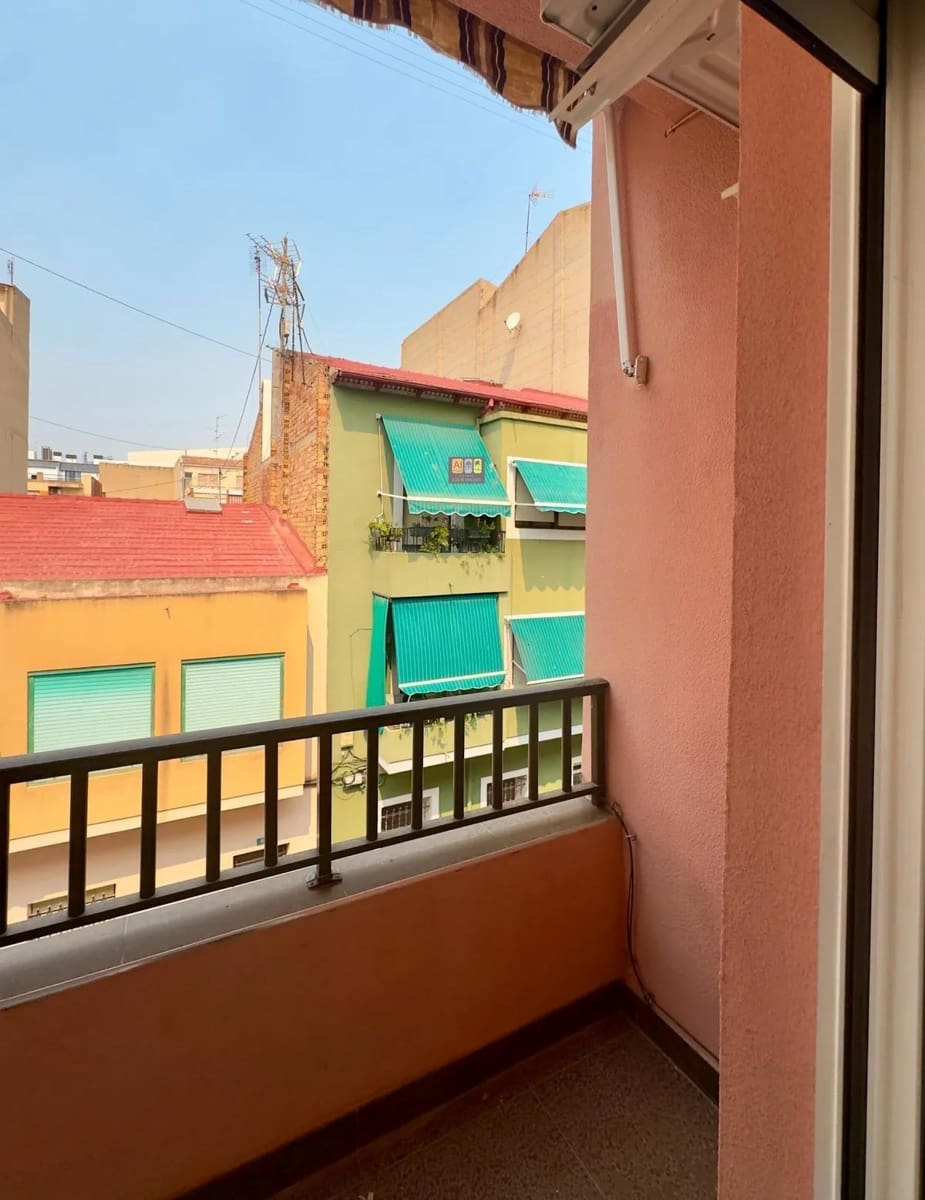 Apartamento de 3 habitaciones en Alicante / Alacant ciudad en venta con garaje - 220.000 € (Ref: 10007968)