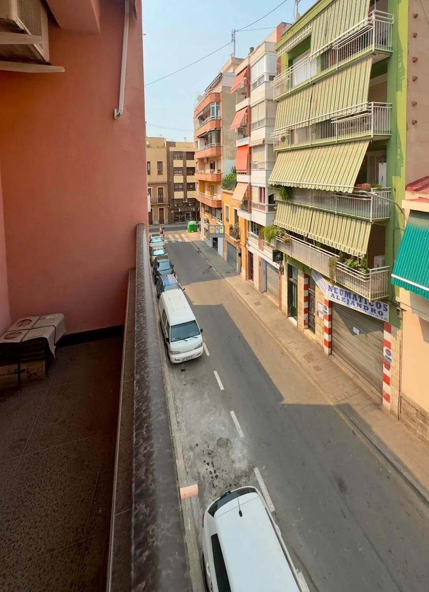 Apartamento de 3 habitaciones en Alicante / Alacant ciudad en venta con garaje - 220.000 € (Ref: 10007968)