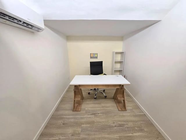 1 bedroom Commercial for rent in Altea - € 250 (Ref: 10007970)
