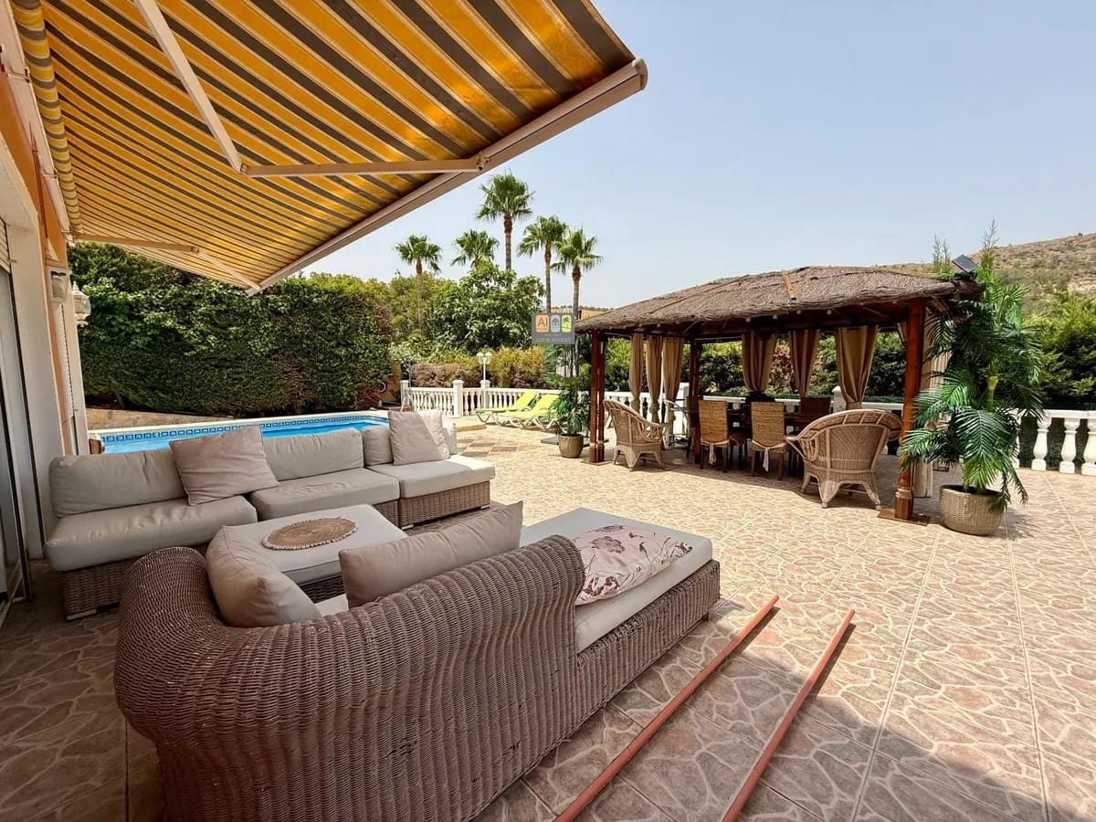 3 camera da letto Villa in vendita in La Nucia con piscina garage - 530.000 € (Rif: 10007971)
