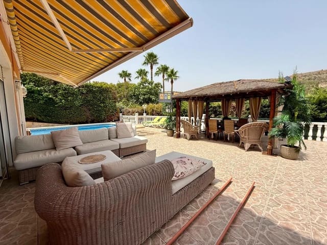 3 chambre Villa/Maison à vendre à La Nucia avec piscine garage - 530 000 € (Ref: 10007971)