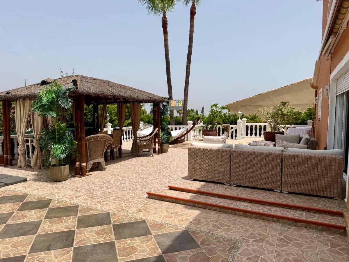 3 camera da letto Villa in vendita in La Nucia con piscina garage - 530.000 € (Rif: 10007971)