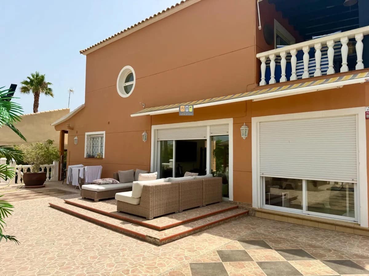 3 camera da letto Villa in vendita in La Nucia con piscina garage - 530.000 € (Rif: 10007971)