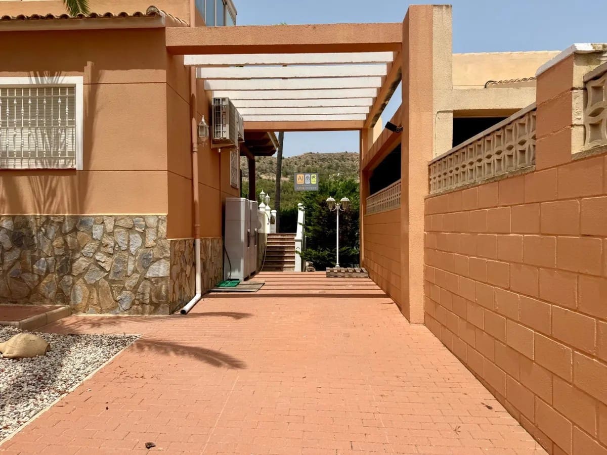 3 camera da letto Villa in vendita in La Nucia con piscina garage - 530.000 € (Rif: 10007971)