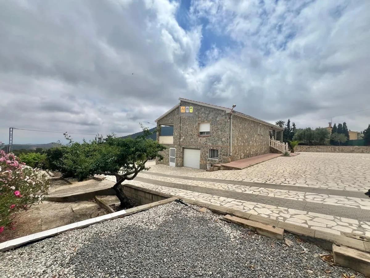 5 soverom Finca/Herregård til salgs i Tibi med svømmebasseng - € 395 000 (Ref: 10007972)