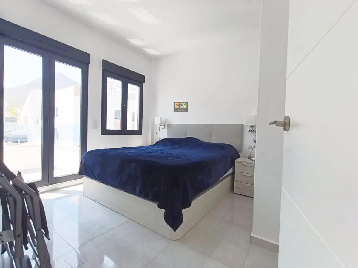 Maison de Ville de 3 chambres à louer à Polop avec piscine garage - 1 800 € (Ref: 10007976)